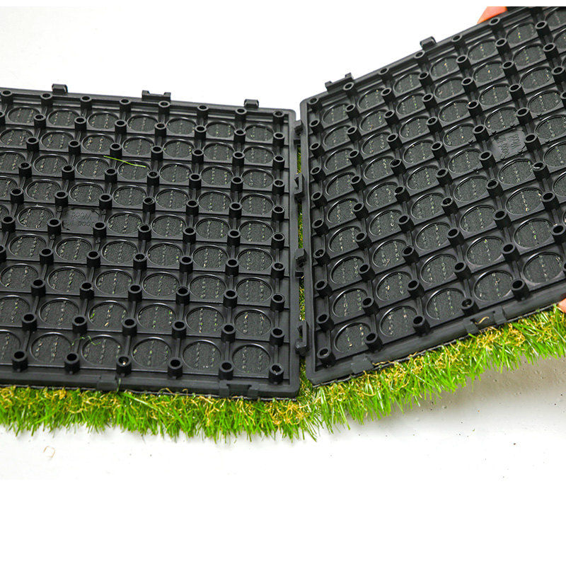 Piastrelle per esterni in erba artificiale da giardino in materiale PE